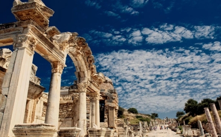 İzmir Efes,Tarihin ve Medeniyetin İzinde Antik Bir Yolculuk